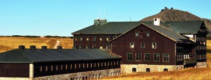 Hotel LU�N� BOUDA